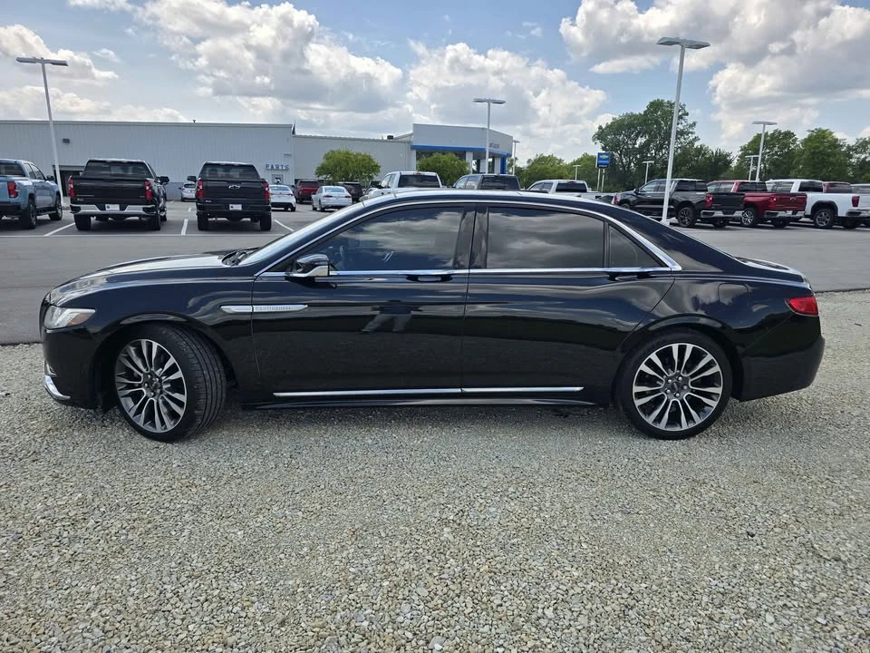 2018 Lincoln Continental 10th Gen - Image 2 of 13