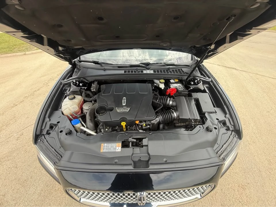 2018 Lincoln Continental 10th Gen - Image 18 of 20