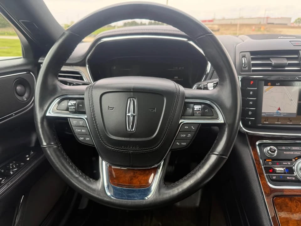 2018 Lincoln Continental 10th Gen - Image 12 of 20