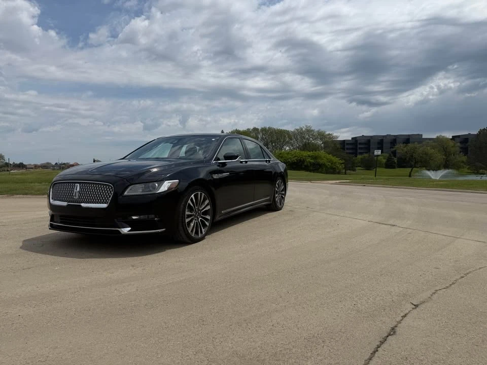 2018 Lincoln Continental 10th Gen - Image 2 of 20