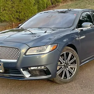 2018 Lincoln Continental Reserve Sedan 4D