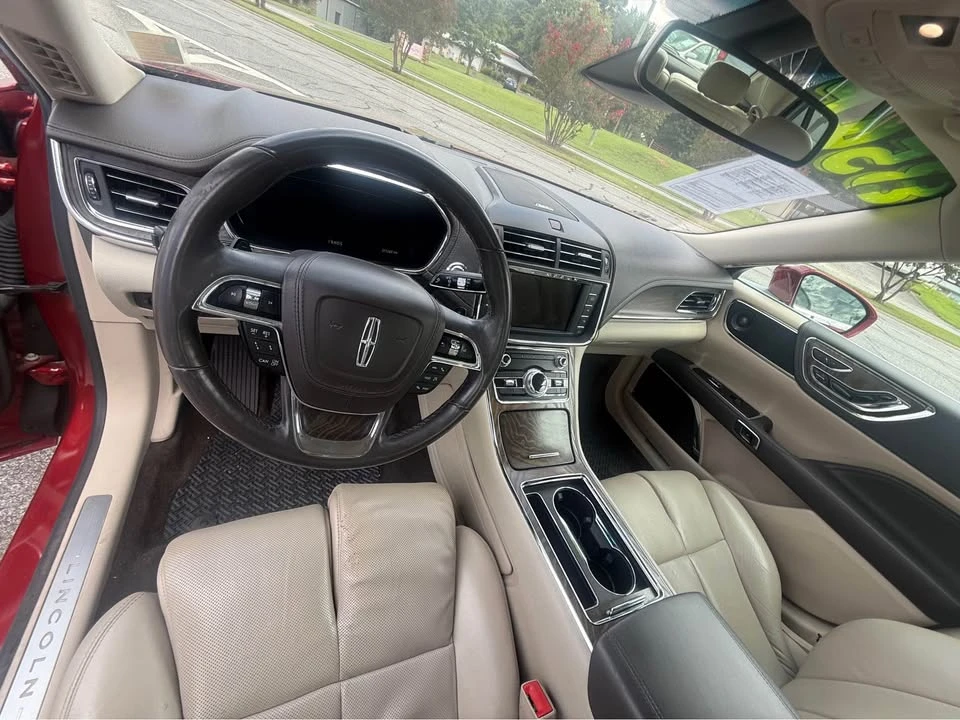 2018 Lincoln Continental 10th Gen - Image 8 of 13