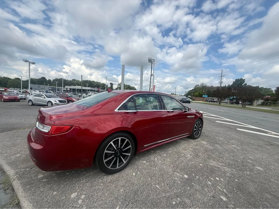 2018 Lincoln Continental 10th Gen - Image 4 of 13