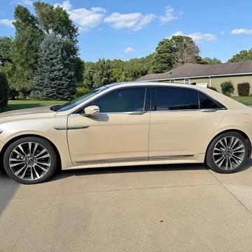 2018 Lincoln Continental Reserve Sedan 4D