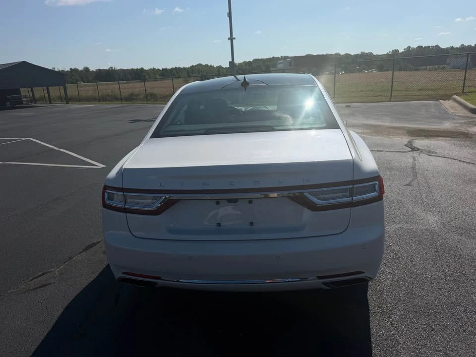 2018 Lincoln Continental 10th Gen - Image 6 of 15
