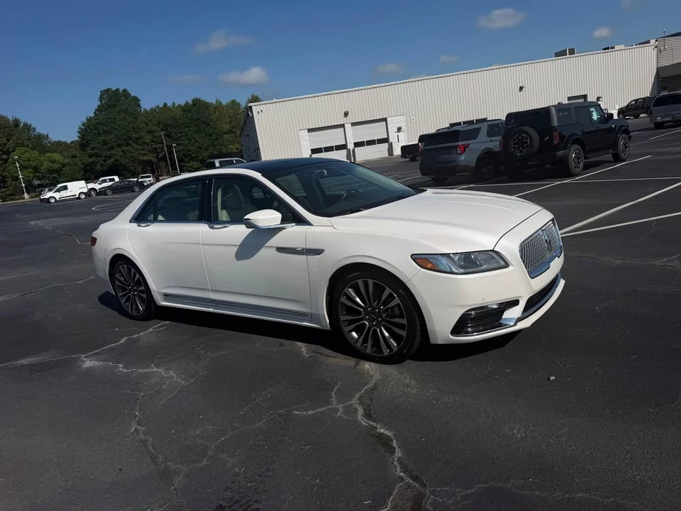 2018 Lincoln Continental 10th Gen - Image 3 of 15