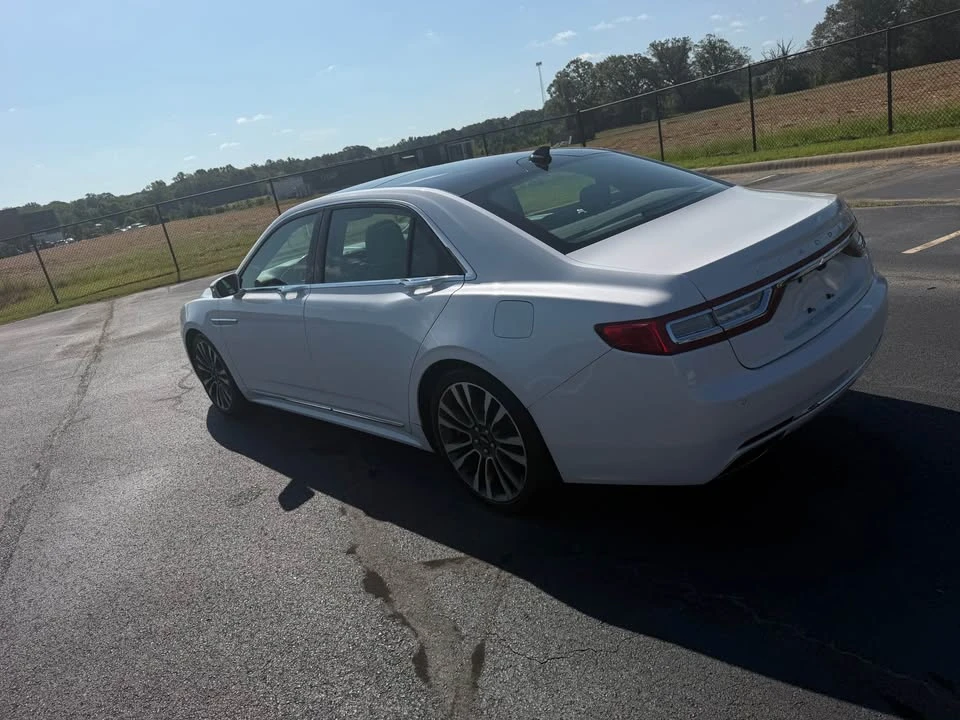 2018 Lincoln Continental 10th Gen - Image 7 of 15