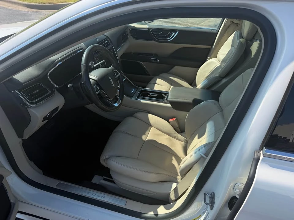 2018 Lincoln Continental 10th Gen - Image 11 of 15