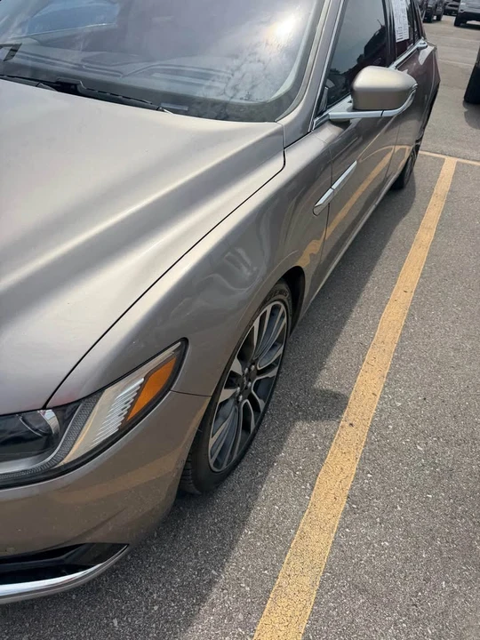 2018 Lincoln Continental 10th Gen - Image 2 of 5