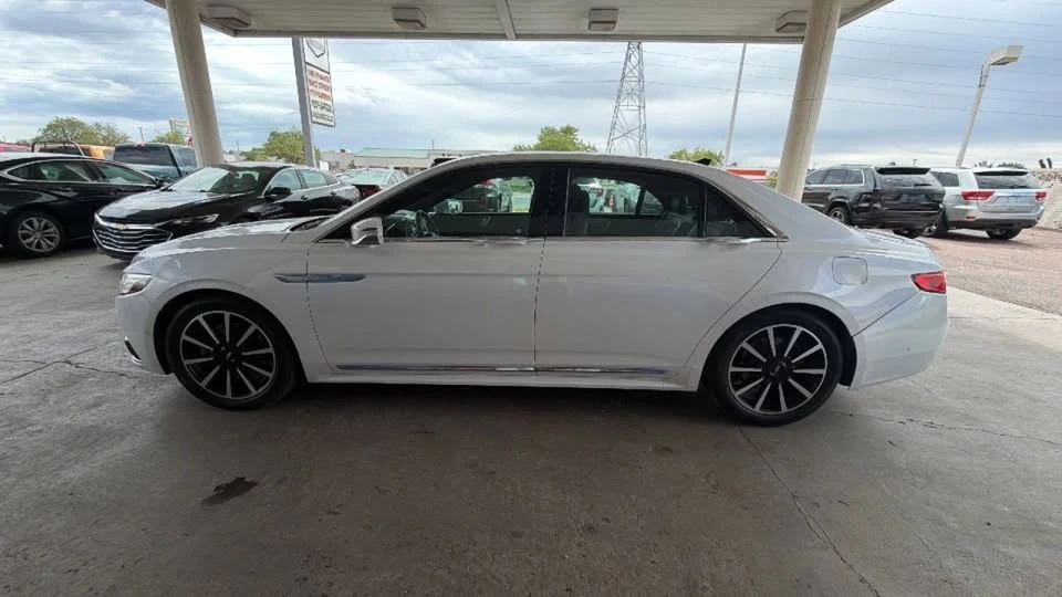 2018 Lincoln Continental 10th Gen - Image 8 of 19