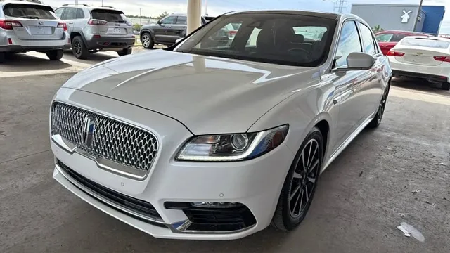 2018 Lincoln Continental Reserve Sedan 4D
