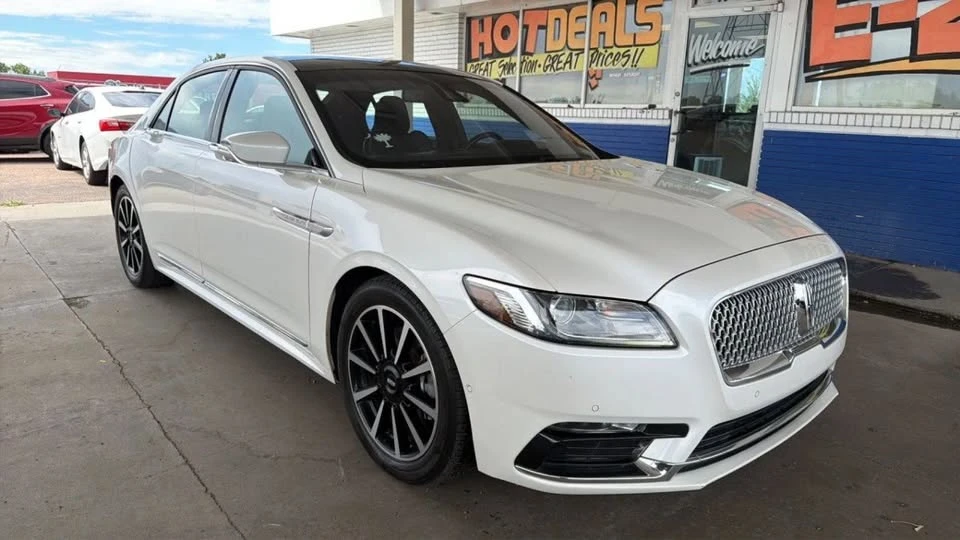 2018 Lincoln Continental 10th Gen - Image 3 of 19