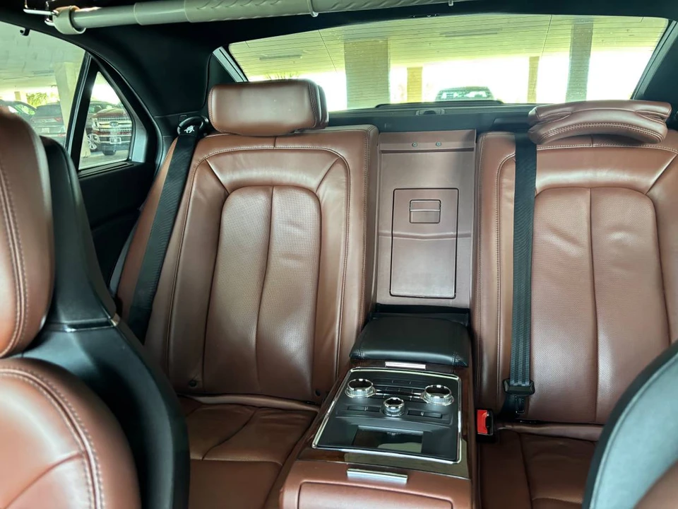 2018 Lincoln Continental 10th Gen - Image 7 of 14