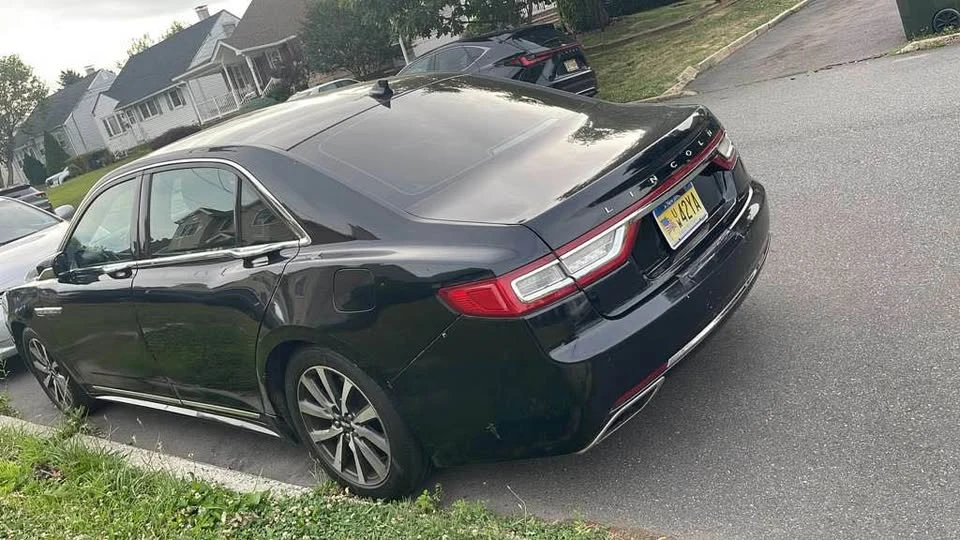 2018 Lincoln Continental 10th Gen - Image 7 of 8