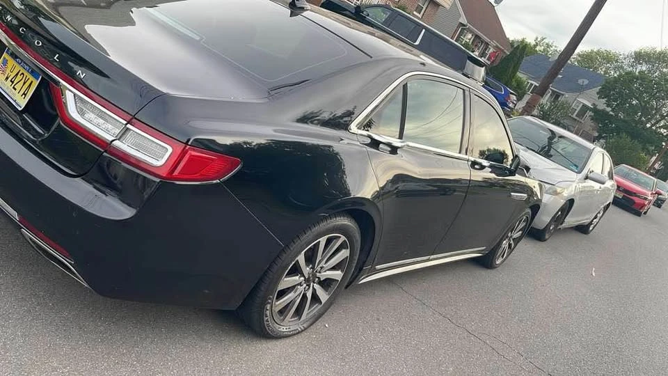 2018 Lincoln Continental 10th Gen - Image 6 of 8