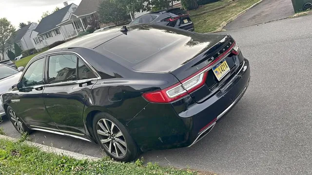2018 Lincoln Continental Sedan 4D