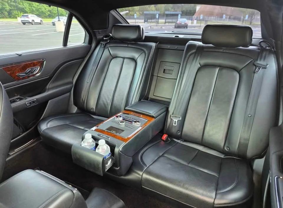 2018 Lincoln Continental 10th Gen - Image 7 of 14