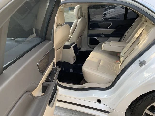 2018 Lincoln Continental 10th Gen - Image 11 of 18