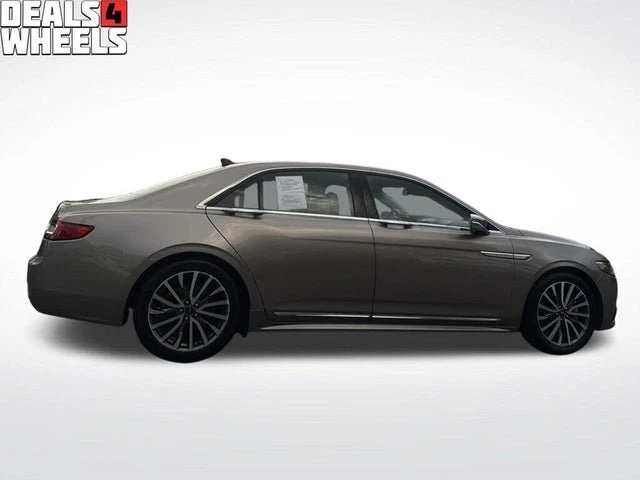 2018 Lincoln Continental 10th Gen - Image 5 of 10