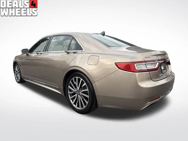 2018 Lincoln Continental 10th Gen - Image 10 of 10