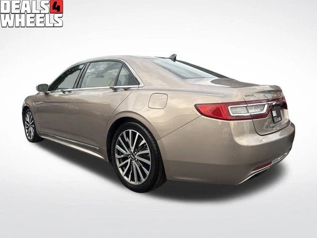 2018 Lincoln Continental 10th Gen - Image 9 of 10