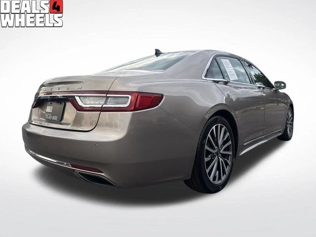 2018 Lincoln Continental 10th Gen - Image 7 of 10
