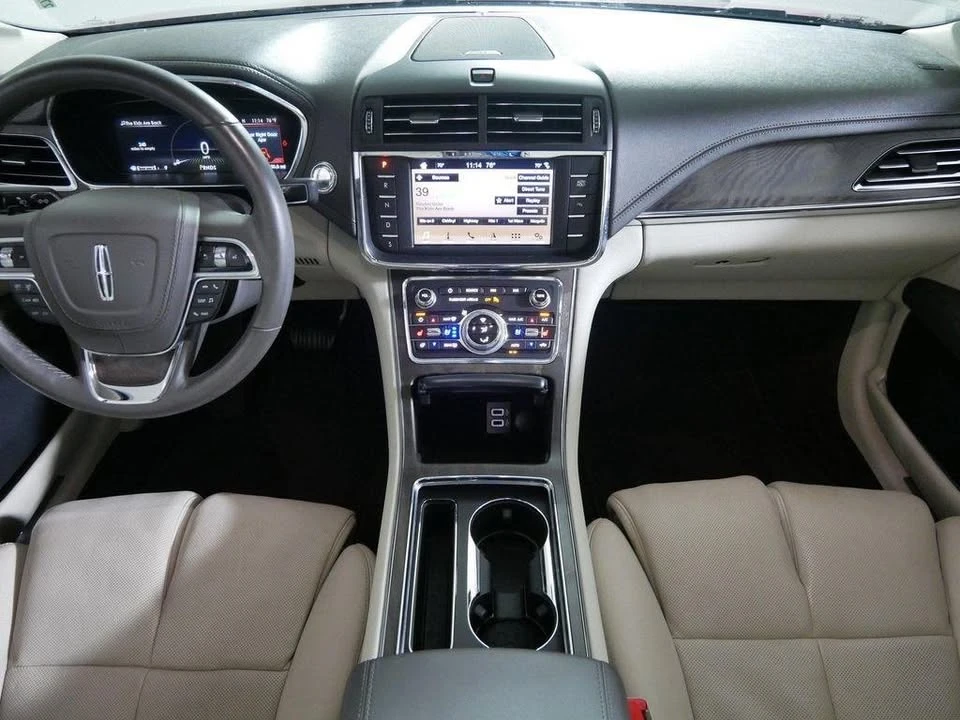 2018 Lincoln Continental 10th Gen - Image 10 of 20