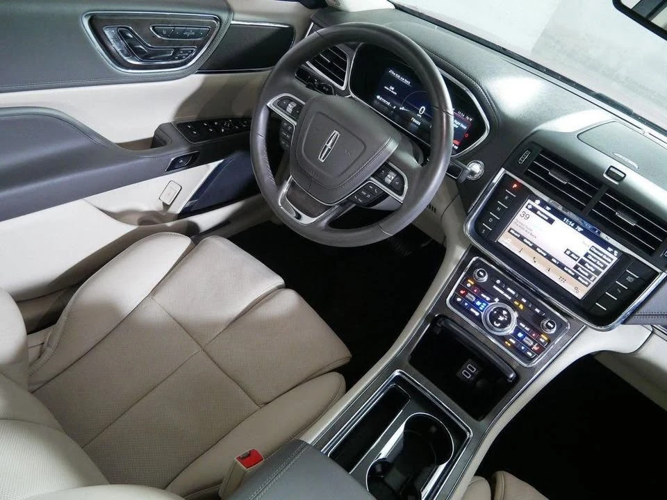 2018 Lincoln Continental 10th Gen - Image 9 of 20