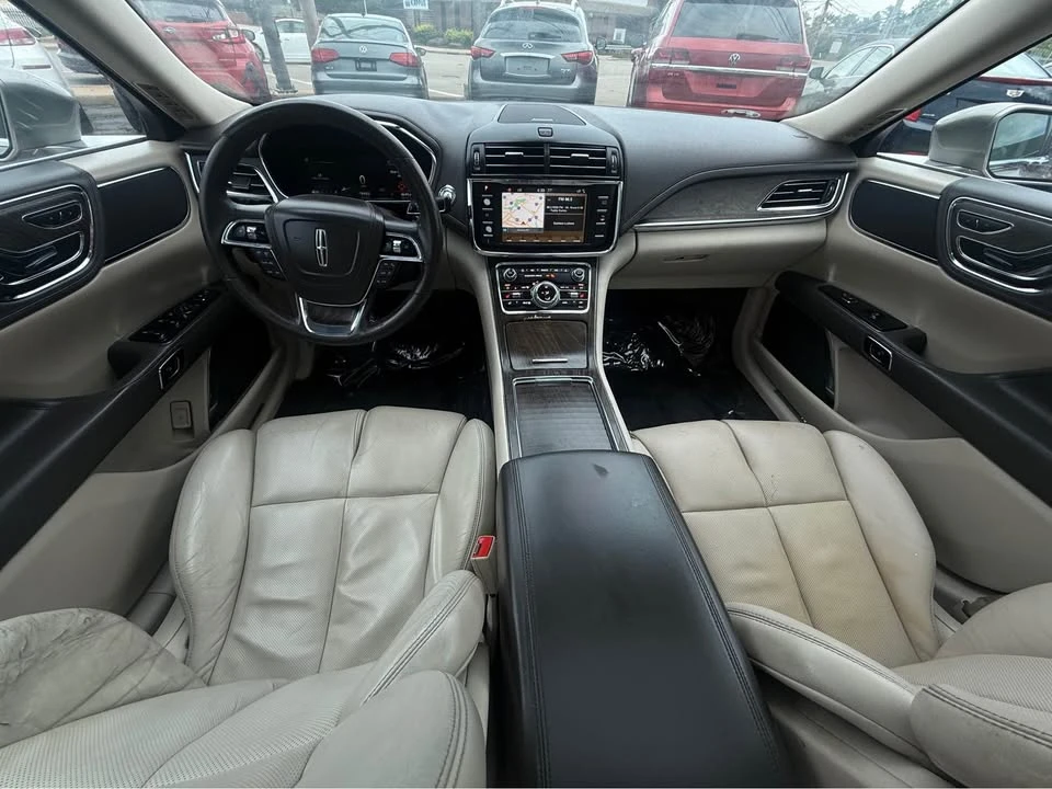 2018 Lincoln Continental 10th Gen - Image 12 of 14