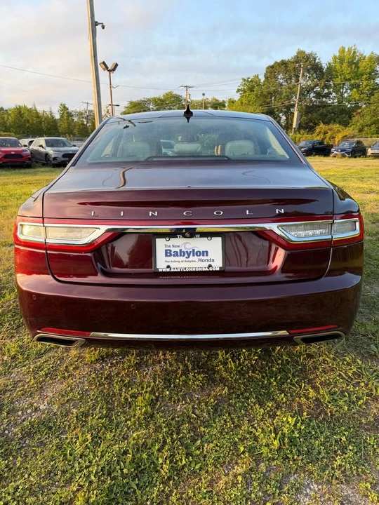 2018 Lincoln Continental 10th Gen - Image 9 of 11