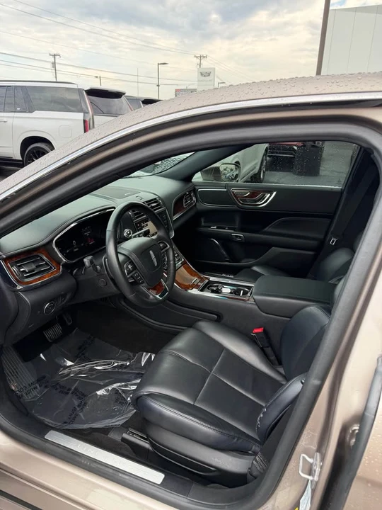 2018 Lincoln Continental 10th Gen - Image 6 of 10