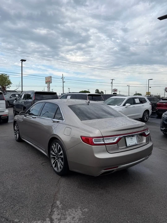 2018 Lincoln Continental 10th Gen - Image 2 of 10