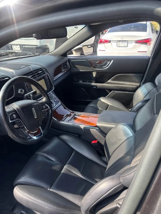 2018 Lincoln Continental 10th Gen - Image 5 of 11