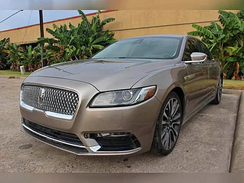 2018 Lincoln Continental Select Sedan 4D