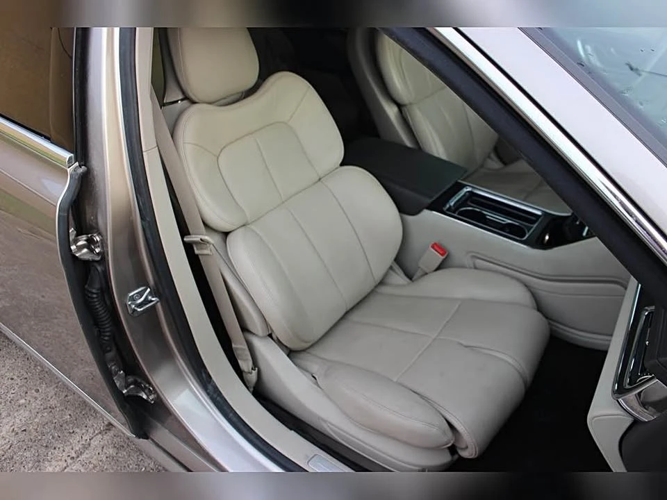 2018 Lincoln Continental 10th Gen - Image 9 of 20