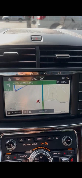 2018 Lincoln Continental 10th Gen - Image 11 of 11