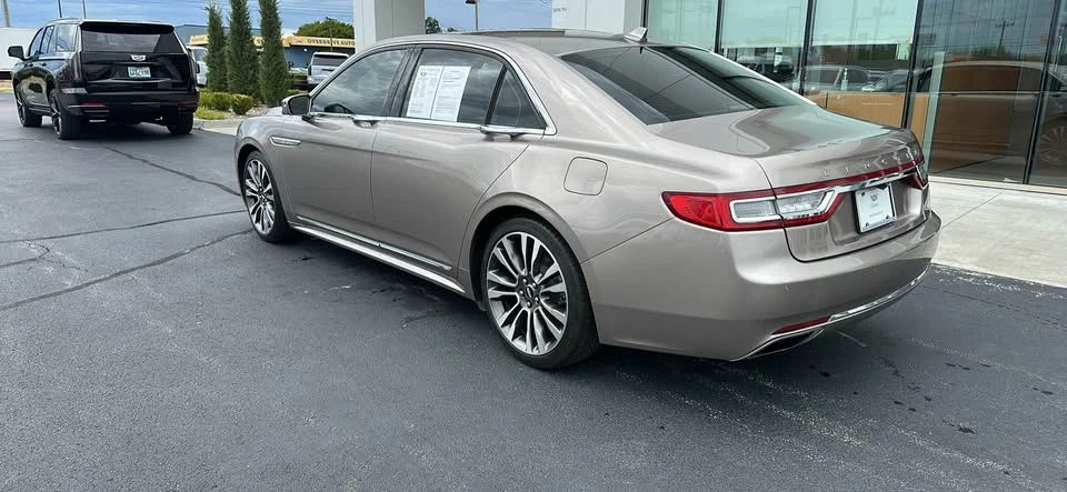 2018 Lincoln Continental 10th Gen - Image 3 of 13