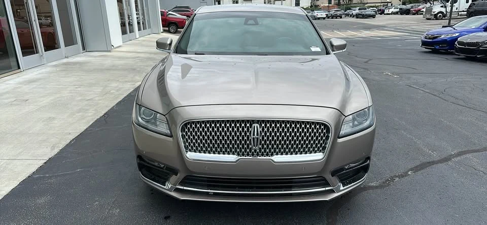 2018 Lincoln Continental 10th Gen - Image 8 of 13