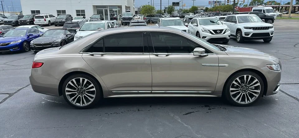 2018 Lincoln Continental 10th Gen - Image 6 of 13