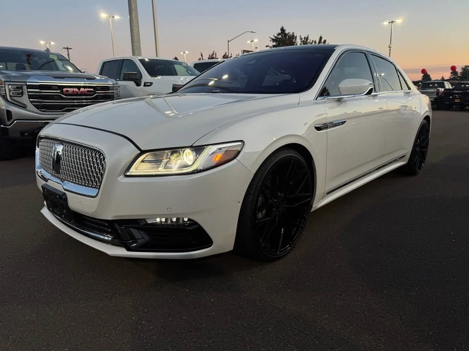 2018 Lincoln Continental 10th Gen - Image 7 of 10