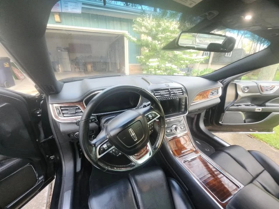 2018 Lincoln Continental 10th Gen - Image 7 of 10