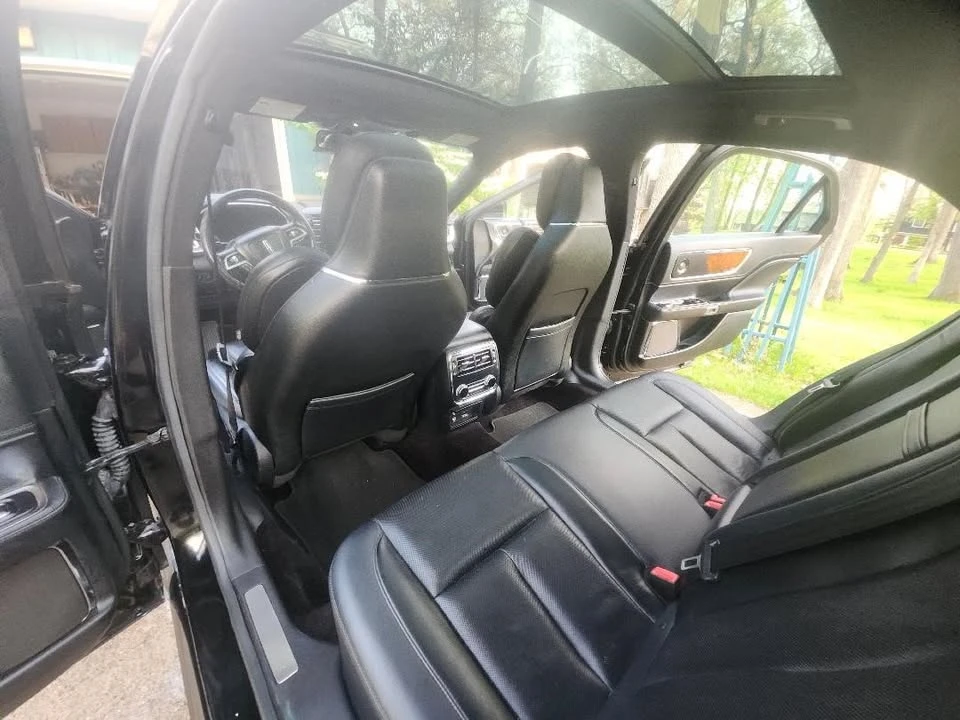 2018 Lincoln Continental 10th Gen - Image 8 of 10