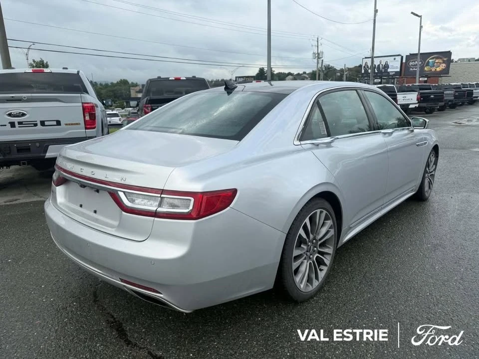 2018 Lincoln Continental 10th Gen - Image 2 of 13