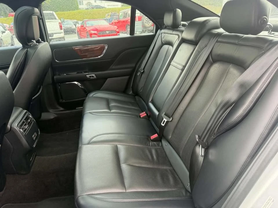 2018 Lincoln Continental 10th Gen - Image 7 of 13