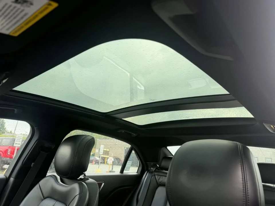 2018 Lincoln Continental 10th Gen - Image 9 of 13