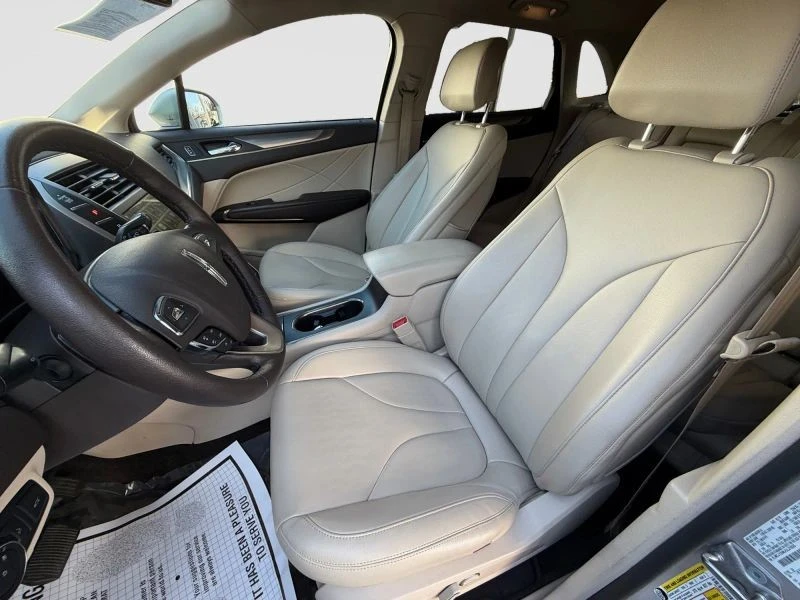 2018 Lincoln MKC - Image 11 of 12