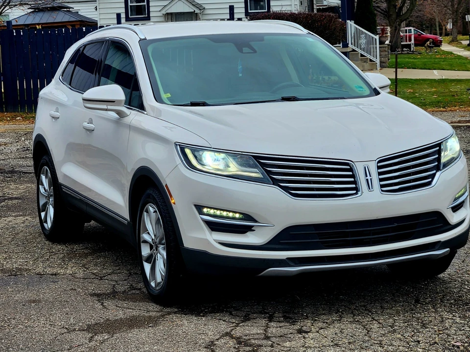 2018 Lincoln MKC - Image 2 of 21