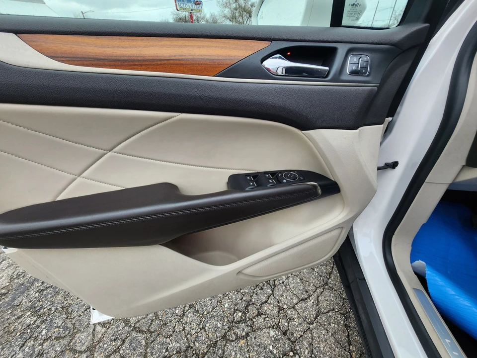 2018 Lincoln MKC - Image 16 of 21