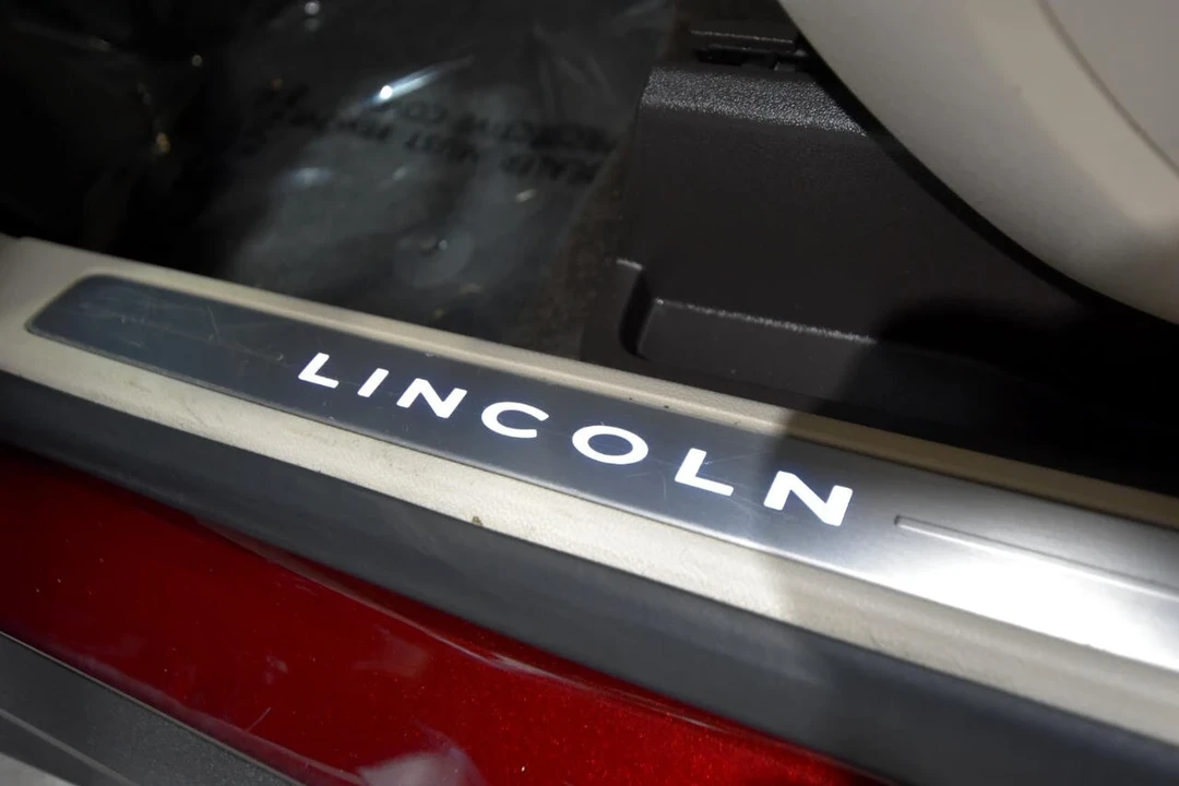 2018 Lincoln MKC - Image 15 of 21