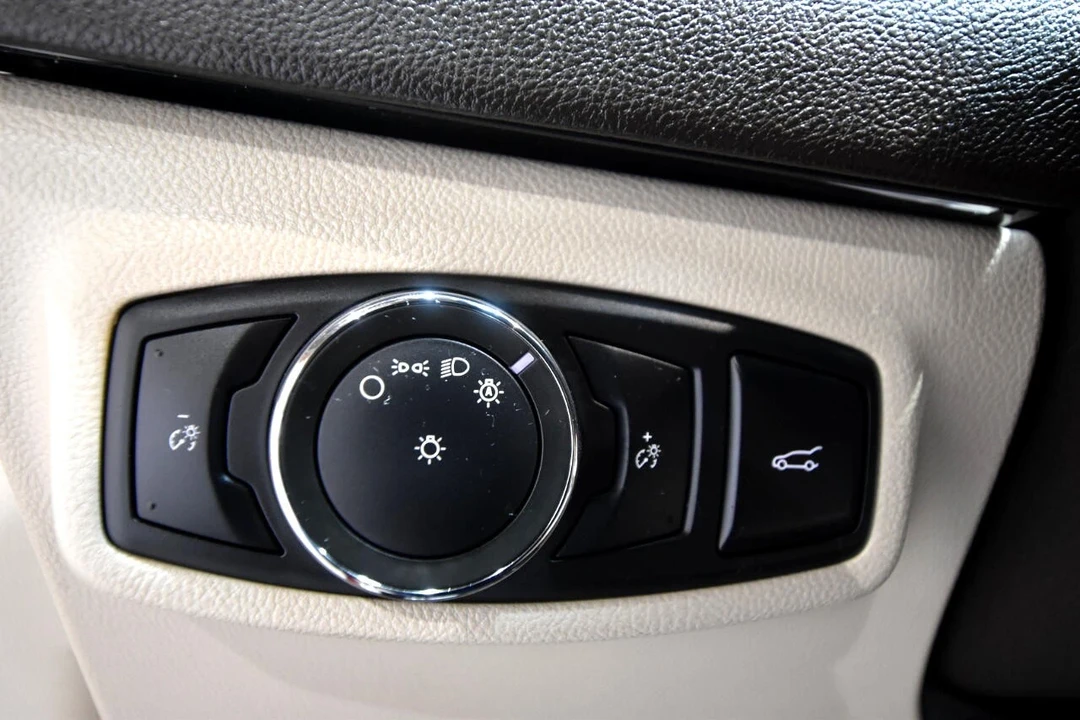 2018 Lincoln MKC - Image 17 of 21